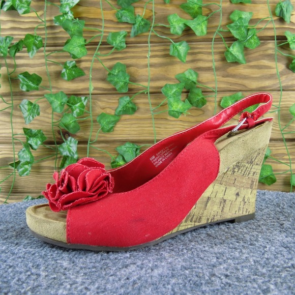 Aerosoles Women Sweet‎ Plush Slingback Red Fabric Sz 6.5 Medium Gently Used 2025 - Picture 1 of 7